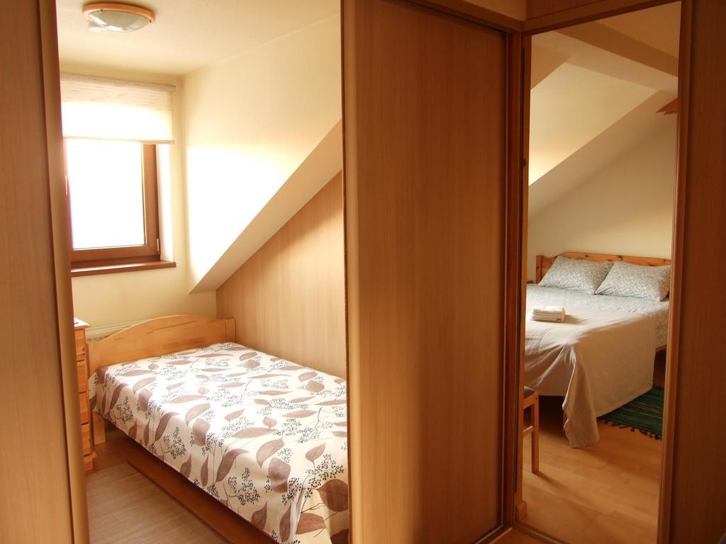 Sunlit Loft Apartment Riga Bagian luar foto