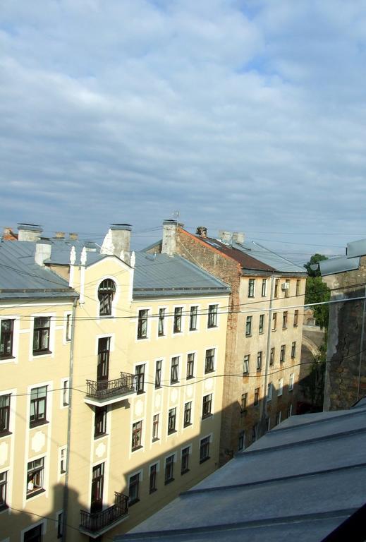 Sunlit Loft Apartment Riga Bagian luar foto