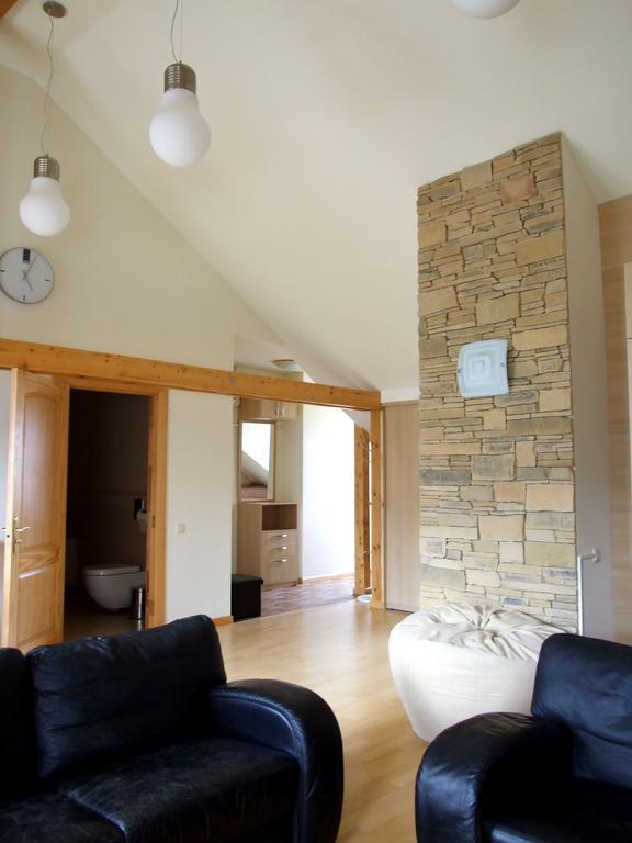 Sunlit Loft Apartment Riga Bagian luar foto