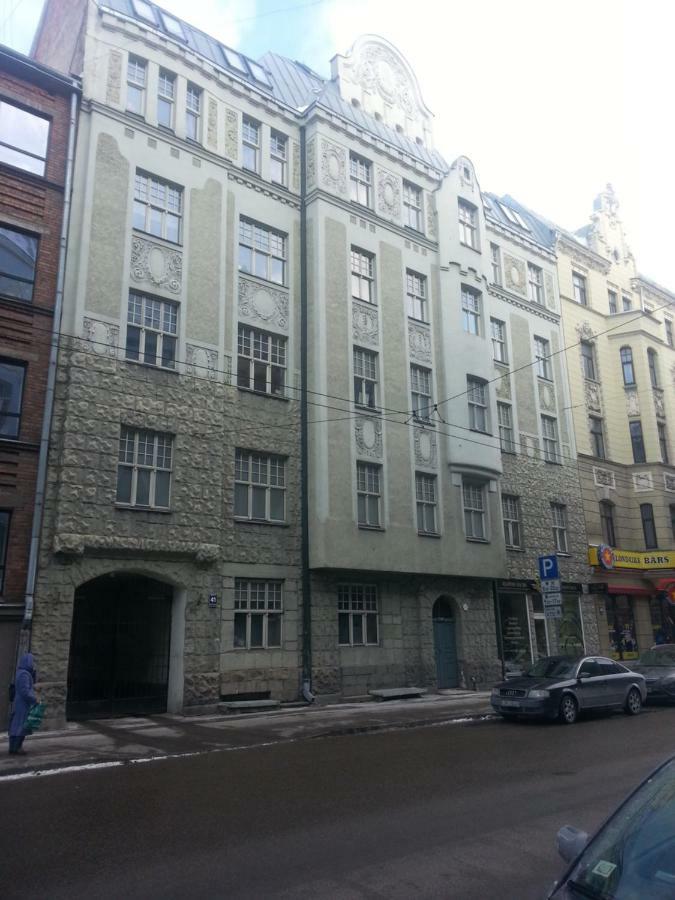 Sunlit Loft Apartment Riga Bagian luar foto
